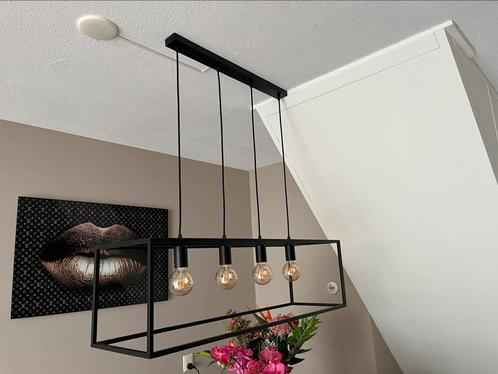 Zwarte metalen hanglamp met 4 lichtbronnen, Huis en Inrichting, Lampen | Hanglampen, Zo goed als nieuw, Minder dan 50 cm, Ophalen