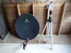 schotelantenne met decoder en satellietzoeker nieuwstaat, Ophalen of Verzenden, Zo goed als nieuw, (Schotel)antenne-accessoires
