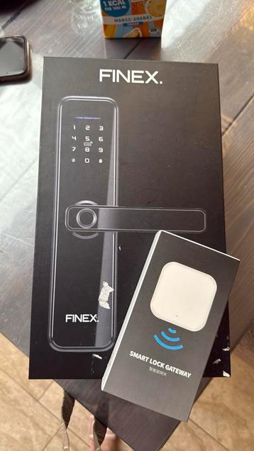Smart lock nieuw. Past helaas niet op onze deur beschikbaar voor biedingen