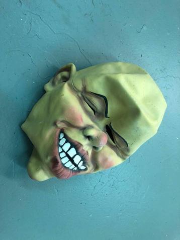 Eng Masker zonder Pruik beschikbaar voor biedingen