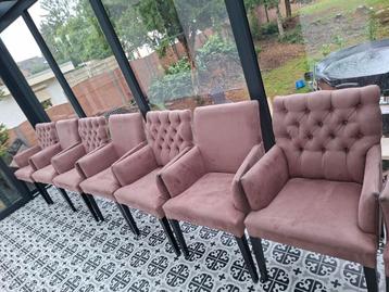 8 eetkamerstoelen van DIÈZ. Oud roze, goede staat beschikbaar voor biedingen
