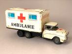 Vintage blikken ambulance, Ophalen of Verzenden