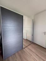 Antraciet kledingkast KIXX met houten schuifdeuren + spiegel, Huis en Inrichting, Kasten | Kledingkasten, Ophalen, Gebruikt, 200 cm of meer