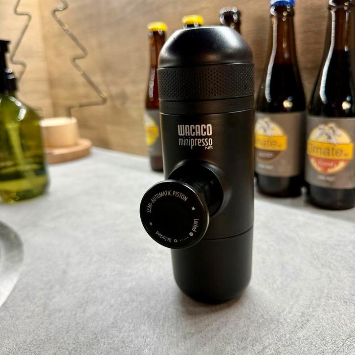 Wacaco Minipresso NS - Draagbare Espresso Maker, Witgoed en Apparatuur, Koffiezetapparaten, Gebruikt, Koffiepads en cups, Espresso apparaat