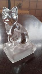 Kristallen kat van cristal boutique, Ophalen