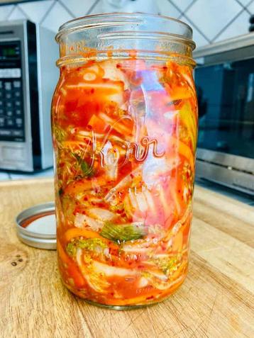 Zelfgemaakte verse kimchi beschikbaar voor biedingen