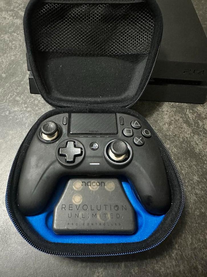 Nacon Revolution Unlimited Controller - PS4/PC, Spelcomputers en Games, Spelcomputers | Overige, Gebruikt, Ophalen
