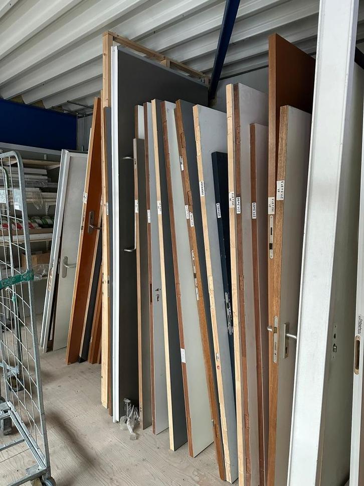 Diverse maten deuren GRATIS! Zie omschrijving, Doe-het-zelf en Verbouw, Deuren en Horren, Gebruikt, Binnendeur, 215 cm of meer
