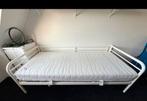 Wit metaal IKEA bed, Huis en Inrichting, Slaapkamer | Bedden, Ophalen, 90 cm, Eenpersoons, Wit