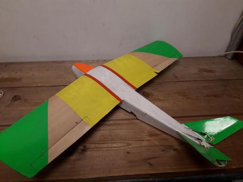 Zelfbouw modelvliegtuig voor opbouw of onderdelen, Hobby en Vrije tijd, Modelbouw | Radiografisch | Vliegtuigen, Niet werkend