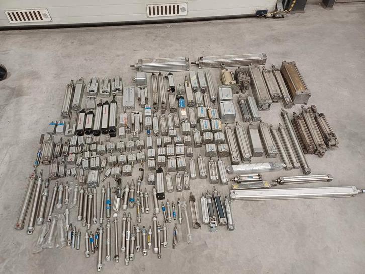 Partij Pneumatische cilinders festo rexroth norgren, Doe-het-zelf en Verbouw, IJzerwaren en Bevestigingsmiddelen, Gebruikt, Ophalen