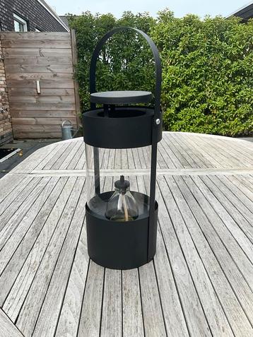 Sfeervolle terrasalmp (olie) beschikbaar voor biedingen