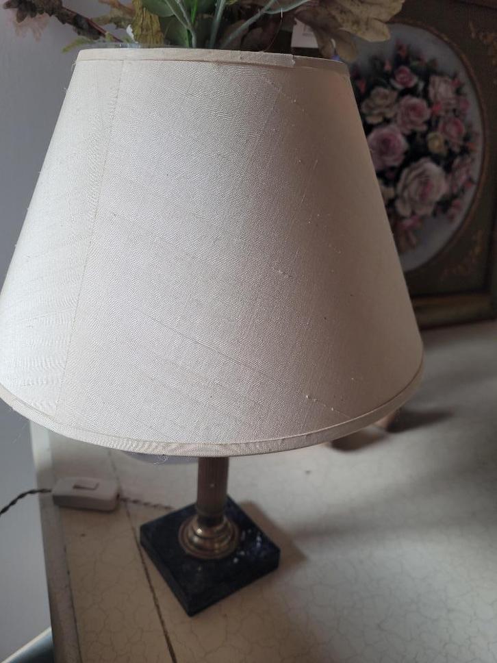 tafellamp met marmeren voet foto 1 t/m 3, Huis en Inrichting, Lampen | Tafellampen, Zo goed als nieuw, Minder dan 50 cm, Metaal