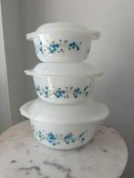 Ovenschalen met deksel set Arcopal Veronica melkglas vintage, Ophalen of Verzenden