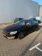 Volvo S60 1.6 T3 2014 Zwart, Auto's, Volvo, Voorwielaandrijving, 1596 cc, 74 €/maand, 4 cilinders