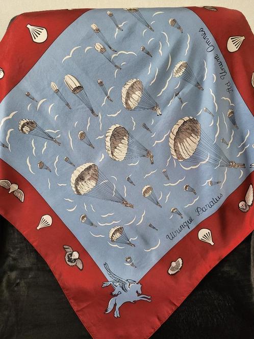 Zijden sjaal Airborne / Pegasus / Slag om Arnhem, Kleding | Dames, Mutsen, Sjaals en Handschoenen, Zo goed als nieuw, Sjaal, Maat 38/40 (M)