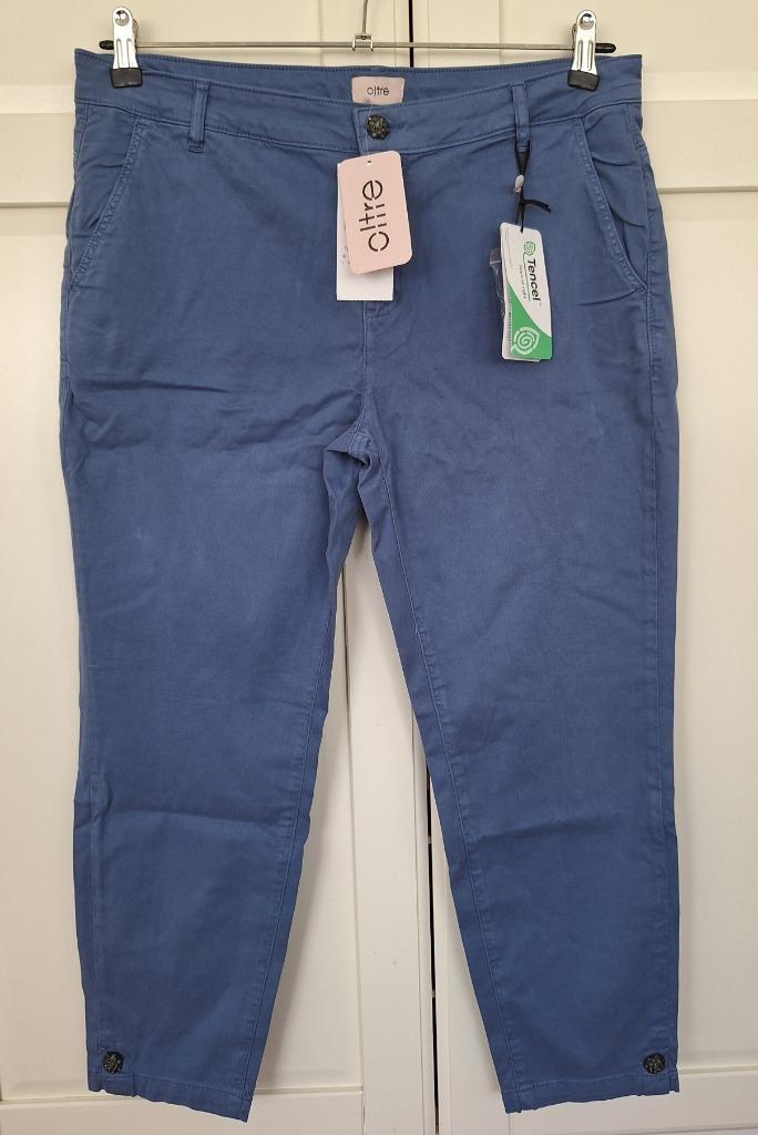 Oltre nieuwe blauwe chino capri met strassknopen, maat 42 L, Kleding | Dames, Broeken en Pantalons, Nieuw, Maat 42/44 (L), Blauw