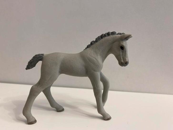 Schleich 98269 Trakehner veulen Exclusive, Verzamelen, Dierenverzamelingen, Zo goed als nieuw, Beeldje of Figuurtje, Paard, Ophalen of Verzenden