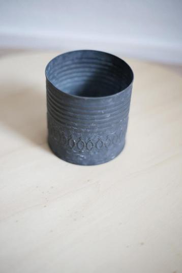 IB Laursen potje beschikbaar voor biedingen