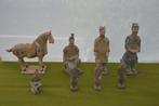 Antieke terracotta leger uit China 8 delig paard met figuren, Antiek en Kunst, Ophalen of Verzenden