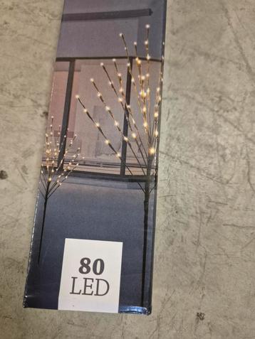 2x Kerstboompjes met Verlichting - 110cm, 80 LED beschikbaar voor biedingen