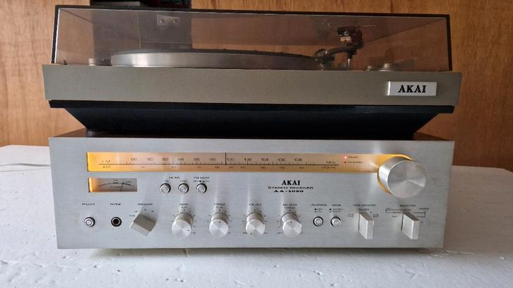Akai versterker platenspeler vintage, Audio, Tv en Foto, Versterkers en Receivers, Gebruikt, Stereo, Minder dan 60 watt, Overige merken