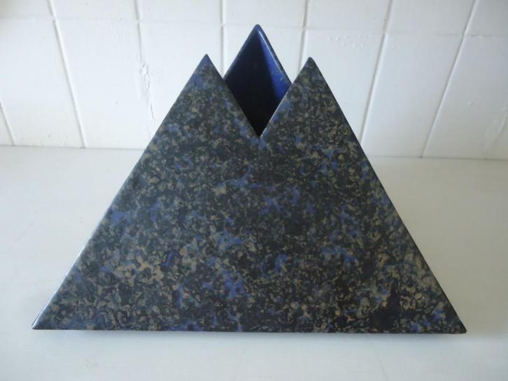 Dirk Romijn vaas ''berg" authentiek 1997 maar met problemen, Antiek en Kunst, Kunst | Designobjecten, Ophalen