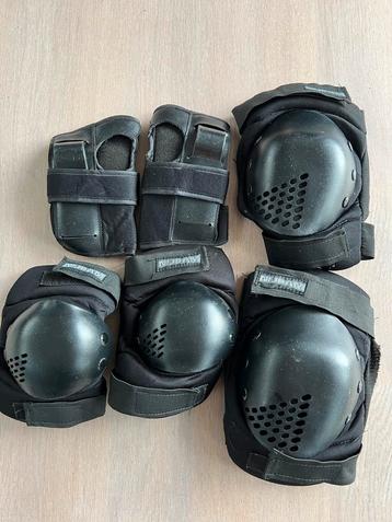 Knie/elleboog/pols beschermer senior beschikbaar voor biedingen