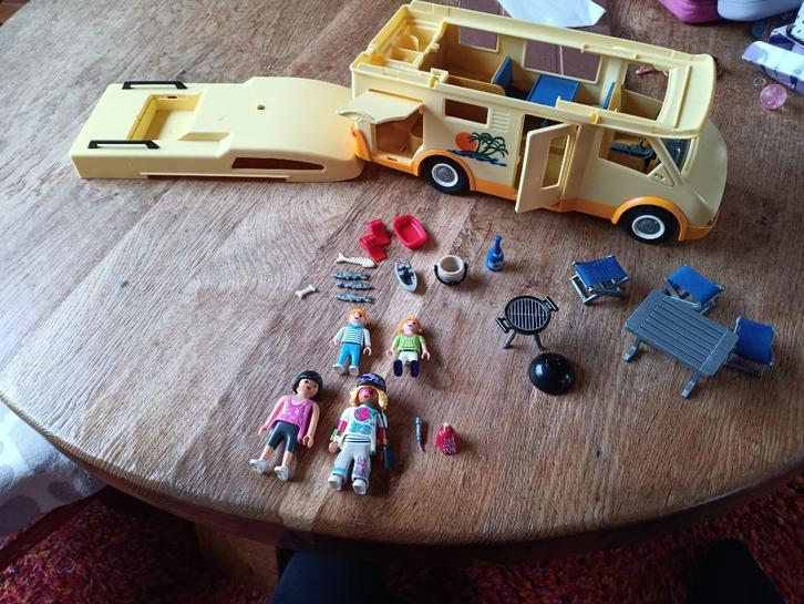 Camper playmobil en setje kamperen, Kinderen en Baby's, Speelgoed | Playmobil, Gebruikt, Complete set, Ophalen