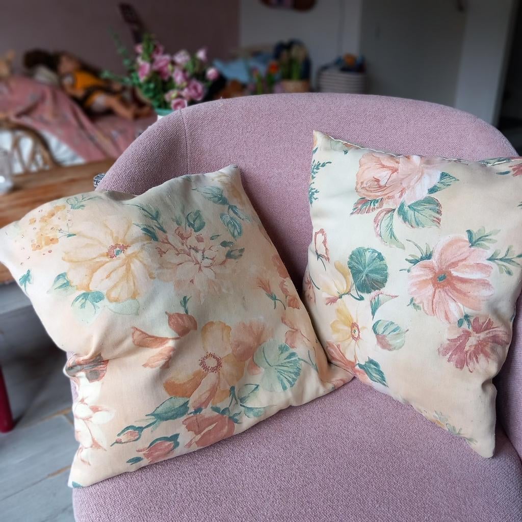 Vintage jaren 80 kussen Laura Ashley stijl 35x35cm, Ophalen of Verzenden, Gebruikt, Overige kleuren, Vierkant