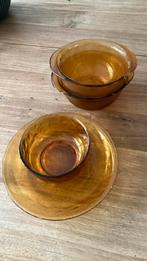Geel vintage glas servies kommen en bordje, Ophalen of Verzenden