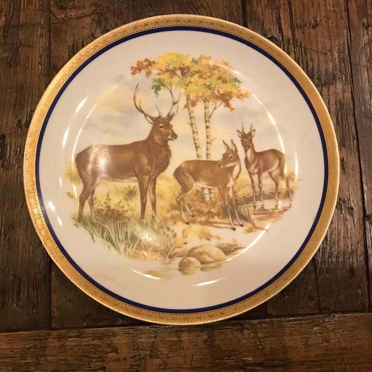 Wumsieger Bavaria Esamant Bord met Herten, Antiek en Kunst, Antiek | Schalen, Ophalen of Verzenden