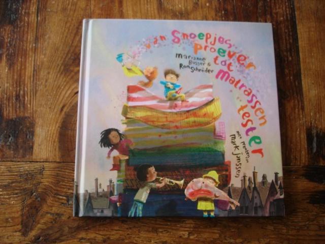 kleuter.01(1408) van snoepjes proeven tot matrassen testen, Boeken, Kinderboeken | Kleuters, Zo goed als nieuw, Fictie algemeen