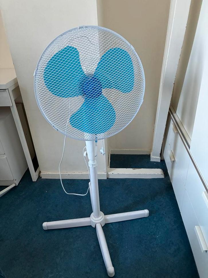 Bestron Statiefventilator - 3 standen, Witgoed en Apparatuur, Ventilatoren, Zo goed als nieuw, Statiefventilator, Ophalen of Verzenden