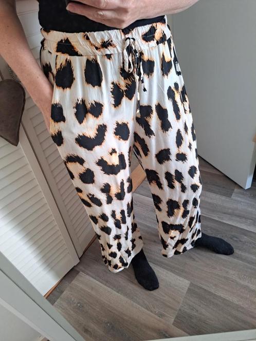 Supergave wijde Monday Afternoon panter print broek, Kleding | Dames, Broeken en Pantalons, Zo goed als nieuw, Maat 36 (S), Beige