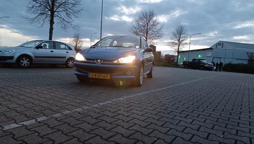 Peugeot 206 - 1.6L - APK 25-10-2024 - Recent onderhoud, Auto's, Peugeot, Particulier, ABS, Airbags, Airconditioning, Boordcomputer