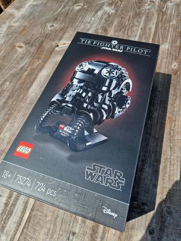 LEGO Star Wars TIE Fighter Pilot Helmet 75274 beschikbaar voor biedingen