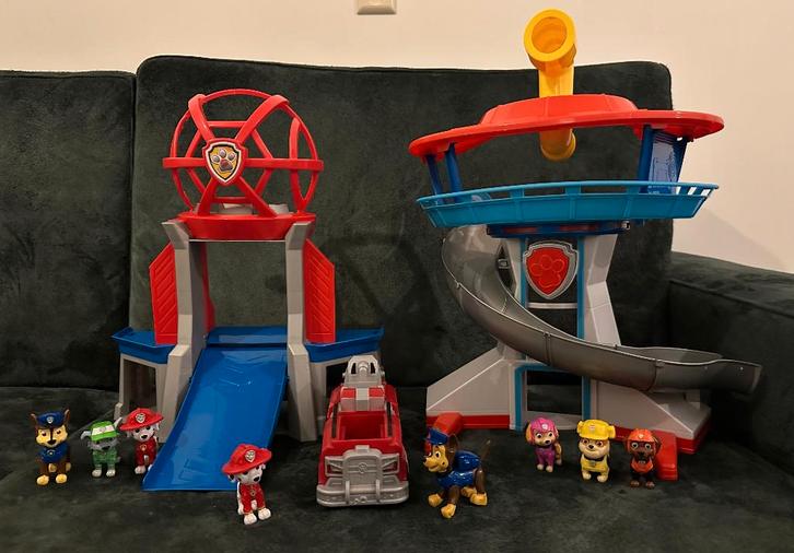GELIJK OPHALEN! 2 Paw Patrol Uitkijktorens met alle PUPS!, Kinderen en Baby's, Speelgoed | Actiefiguren, Zo goed als nieuw, Ophalen of Verzenden