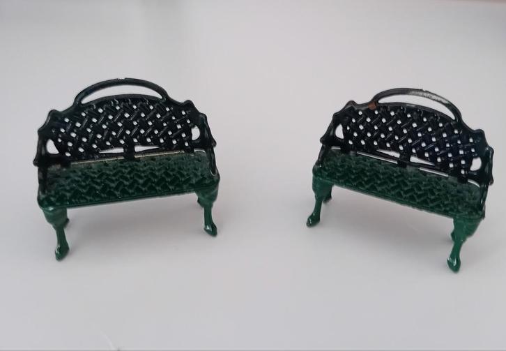 Lemax bankjes, Lemax figuur voor Kerstdorp, Diversen, Kerst, Ophalen of Verzenden