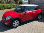 Mini 1.6 16V Cooper 2007 Rood special edition !!, Auto's, Mini, Voorwielaandrijving, 750 kg, 4 cilinders, 4 stoelen