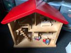 Houten poppenhuis met uitgebreid interieur, Kinderen en Baby's, Speelgoed | Poppenhuizen, Zo goed als nieuw, Ophalen