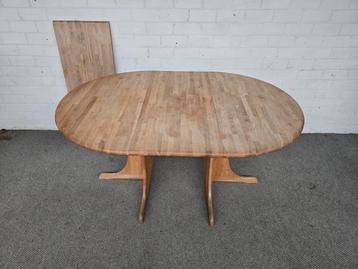 Scandinavische tafel, eiken massief beschikbaar voor biedingen