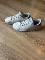 Witte adidas advantage schoenen maat 35, Ophalen of Verzenden, Zo goed als nieuw, Jongen of Meisje, Schoenen