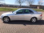 Mercedes-Benz C-Klasse 2.0 C180 Sedan 2002 Grijs, 1355 kg, 1998 cc, Achterwielaandrijving, 74 €/maand