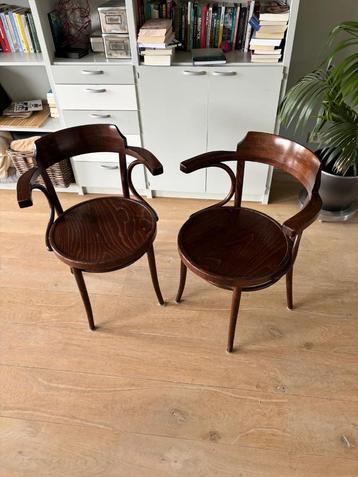 Hutten Thonet Stoelen classic vintage beschikbaar voor biedingen