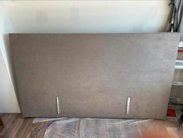 Hoofdbord voor 180 bed / boxspring taupe nieuw beschikbaar voor biedingen