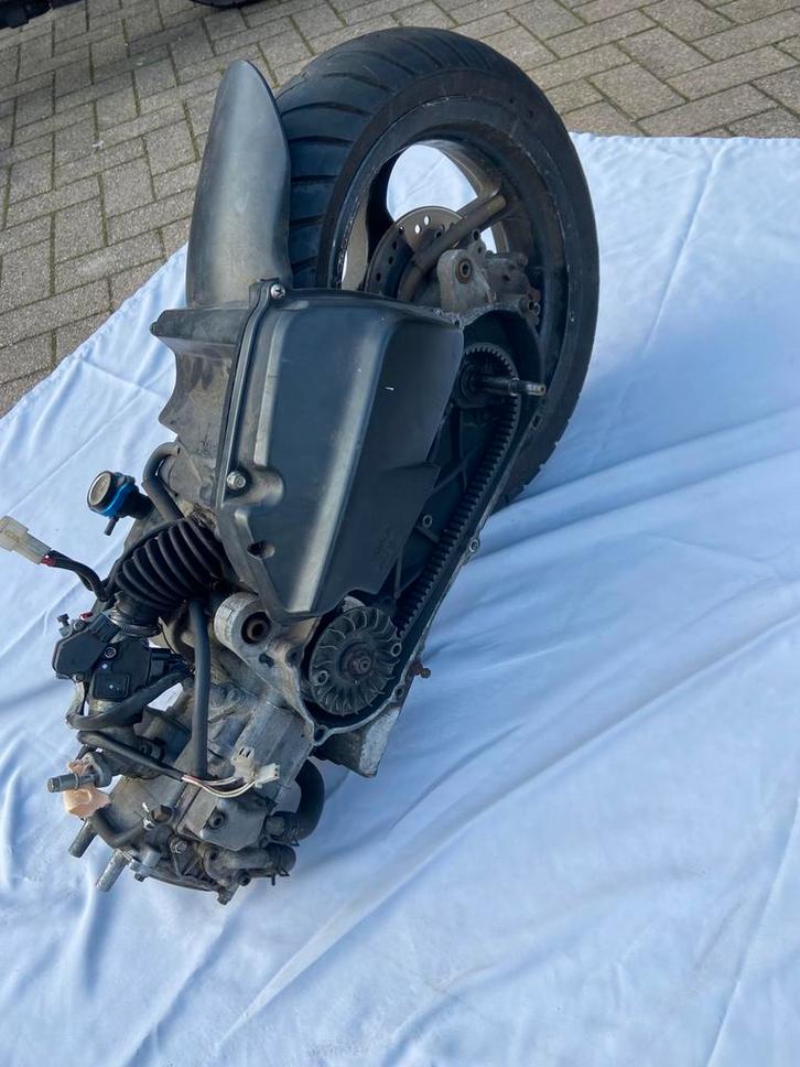 80cc malossi aerox plug and play, Fietsen en Brommers, Brommeronderdelen | Scooters, Zo goed als nieuw, Yamaha, Blok, Ophalen