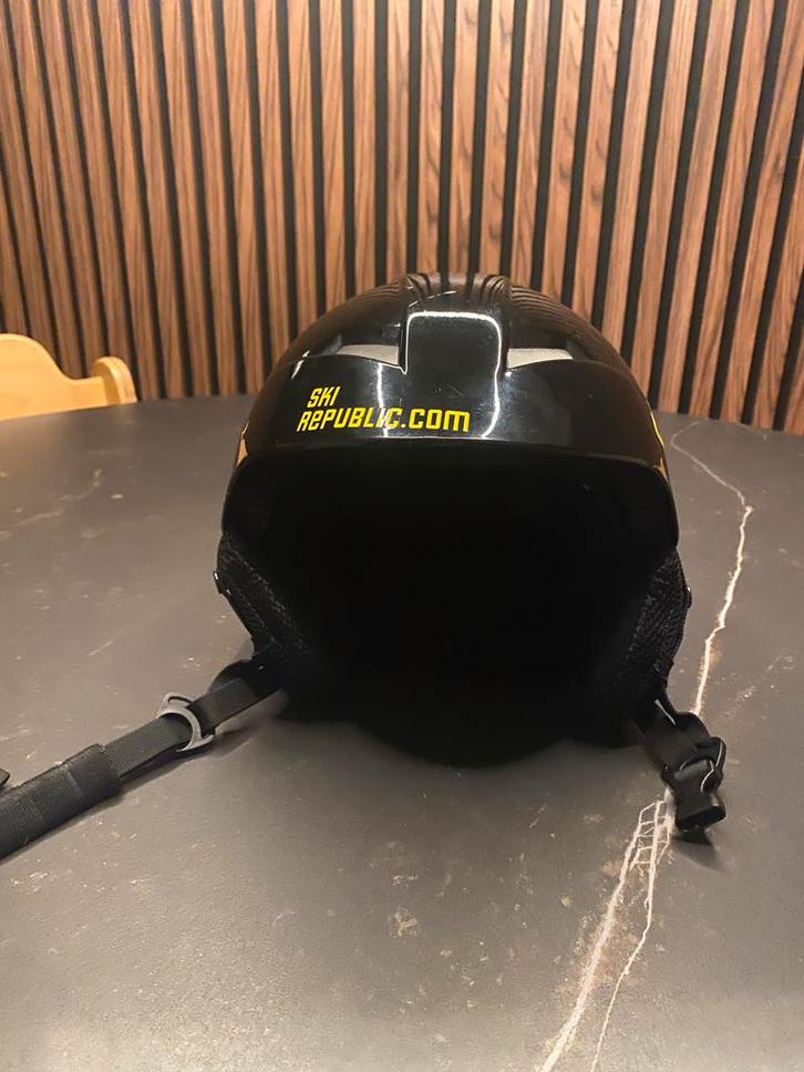 Skihelm maat m en een kinderbril, Sport en Fitness, Skiën en Langlaufen, Gebruikt, Overige typen, Skiën, Overige merken, Ophalen