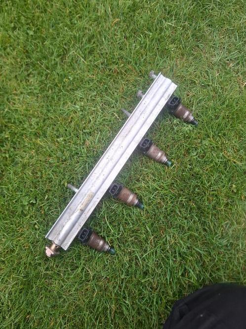 Honda D Serie - Fuel Rail met injectoren, Auto diversen, Autosport-onderdelen, Zo goed als nieuw, Ophalen of Verzenden