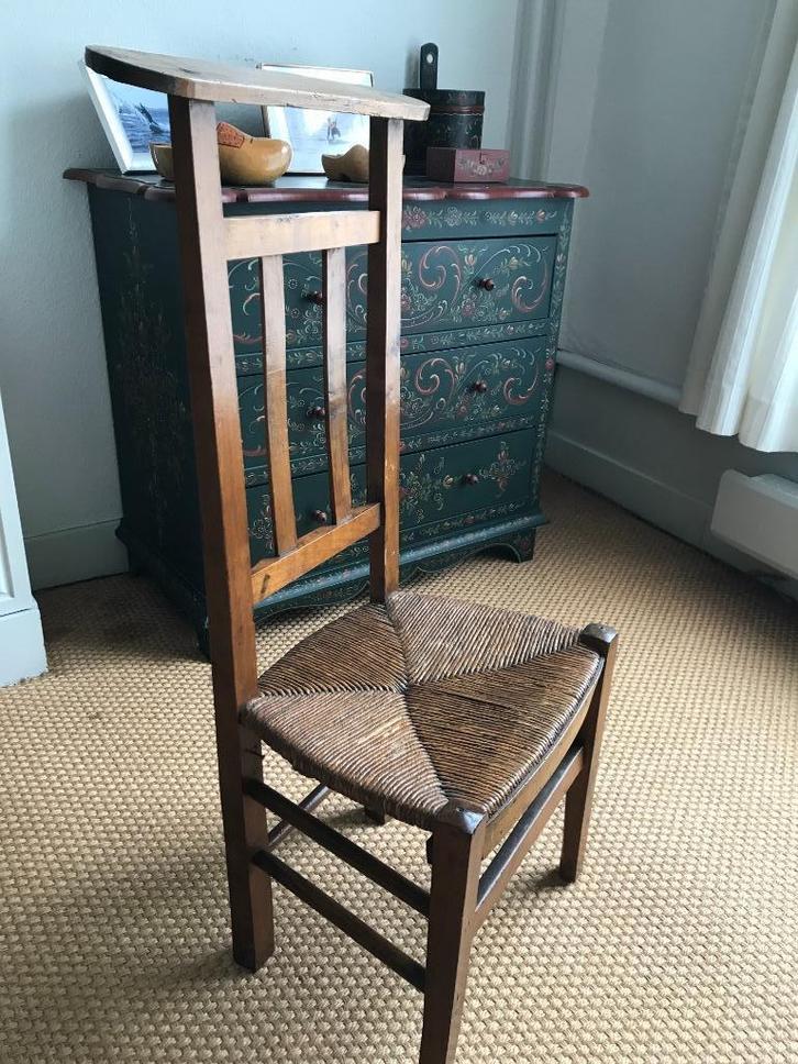 Origineel houten bidstoeltje / kerkstoeltje, Antiek en Kunst, Antiek | Meubels | Stoelen en Banken, Ophalen